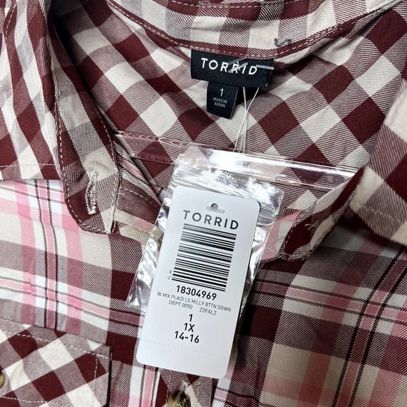 NWT Torrid Lizzie Rayon Twill Button Up Long Sleeved Shirt Size 1 (14/16) - Picture 3 of 4